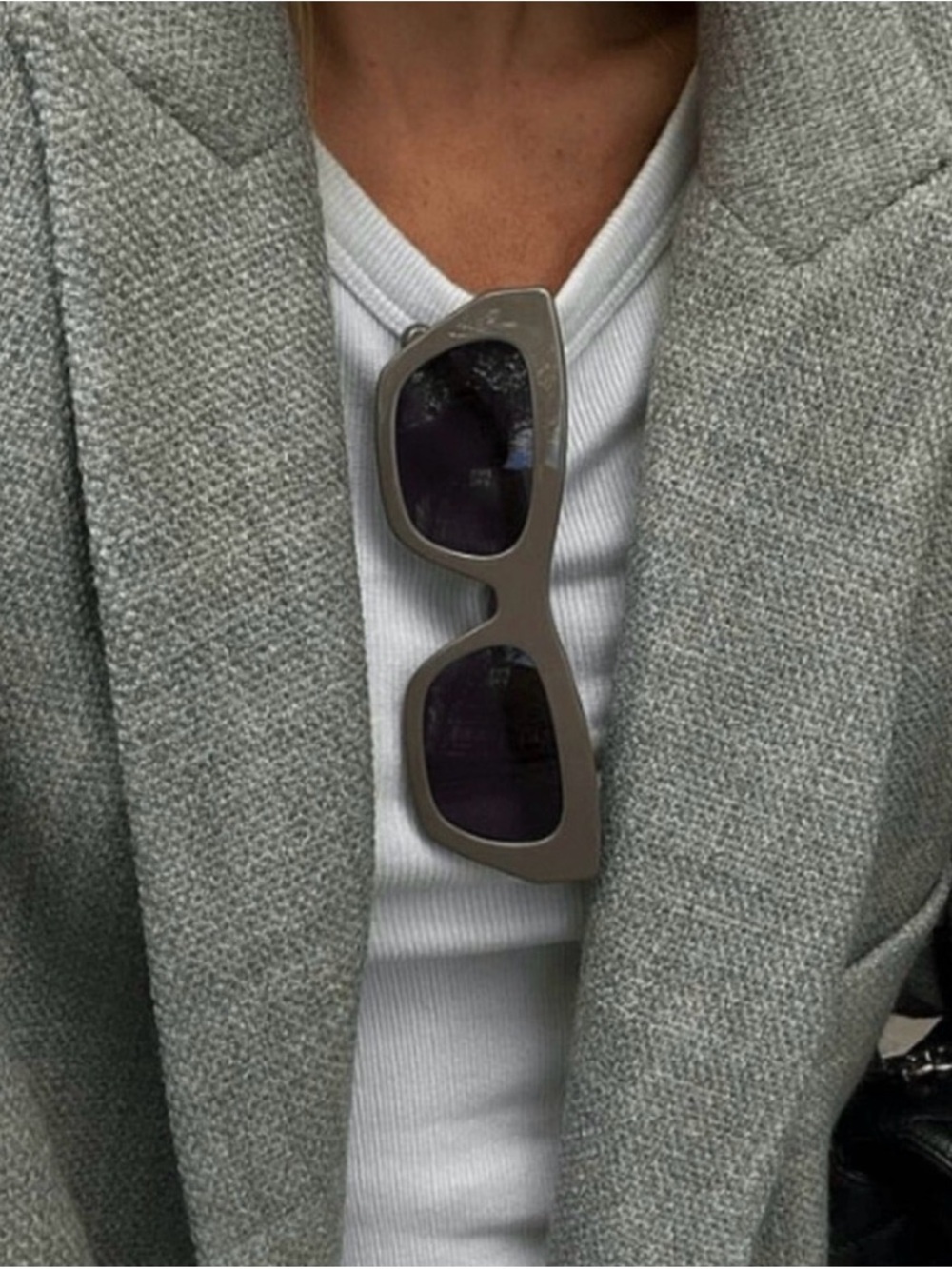 Claire Rose x APERÇU sunglasses with case - Picture 3 of 10
